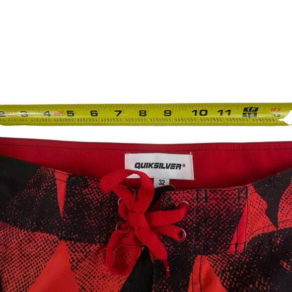 Quiksilver Men’s Swim Board Shorts Size 32 Red Yellow Geometric Print Surfwear D - Picture 3 of 8